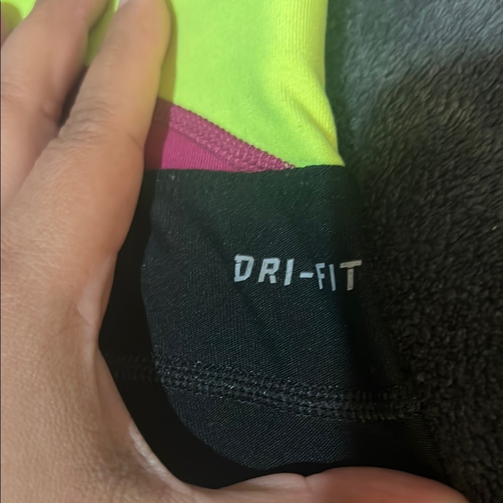 Nike Black and Pink Athletic Leggings - Picture 8 of 10